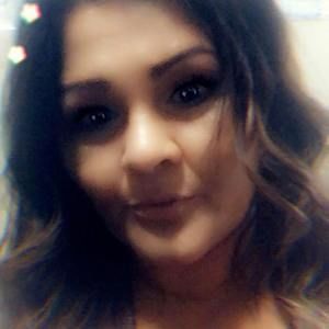 Meet your Posher, Cynthia